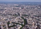 Paříž - červen 2000 - zbytek  výhled z Eiffelovy věže : exteriér