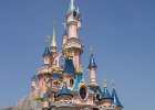 Paříž - květen 2012  Disneyland - zámek šípkové Růženky : architektura, atrakce, zámek