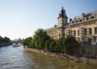 Paříž - květen 2012  masový piknik na nábřeží Seiny : piknik, voda, řeka