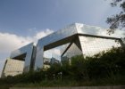 Paříž - květen 2012  administrativní komplex u parku Andre Citroena : architektura, předměty, sklo